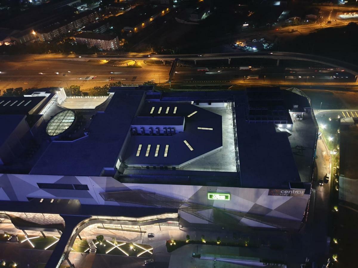 Corner Unit@I-City Family Suite Central Mall View Шах Алам Екстериор снимка