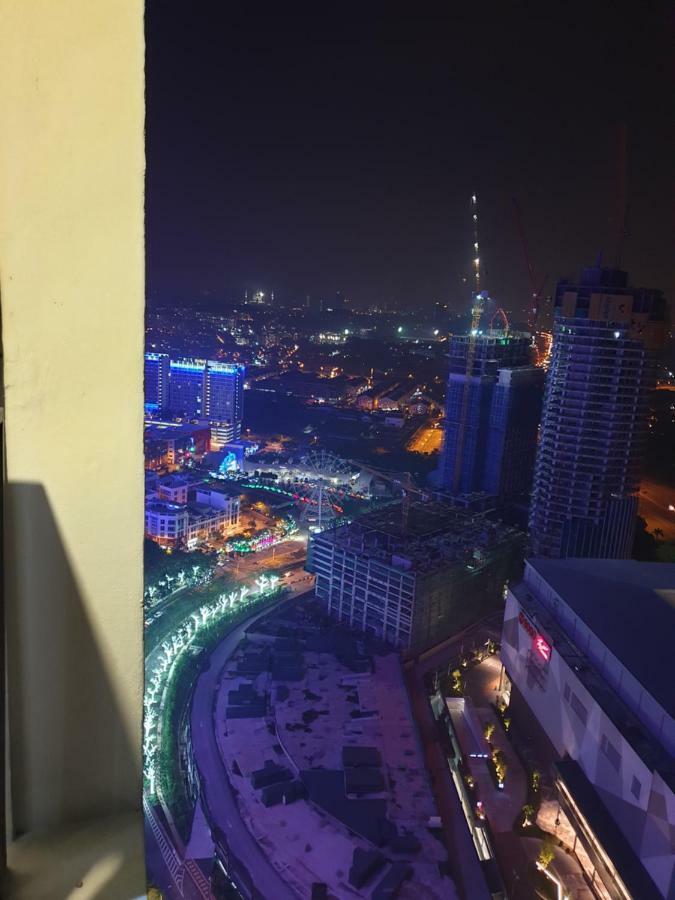 Corner Unit@I-City Family Suite Central Mall View Шах Алам Екстериор снимка